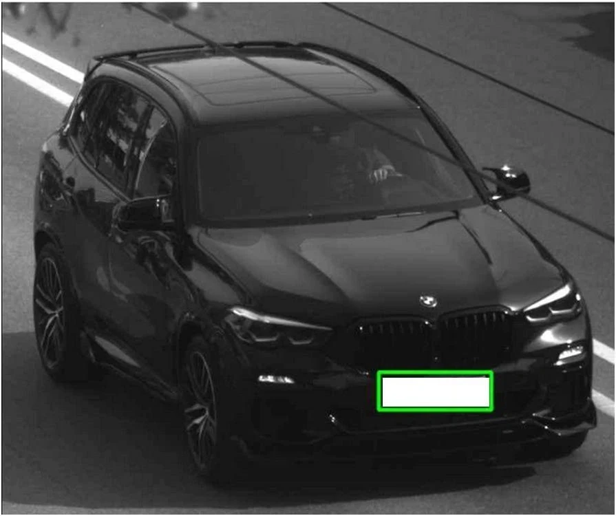 В Челябинске эвакуируют авто с иностранными номерами