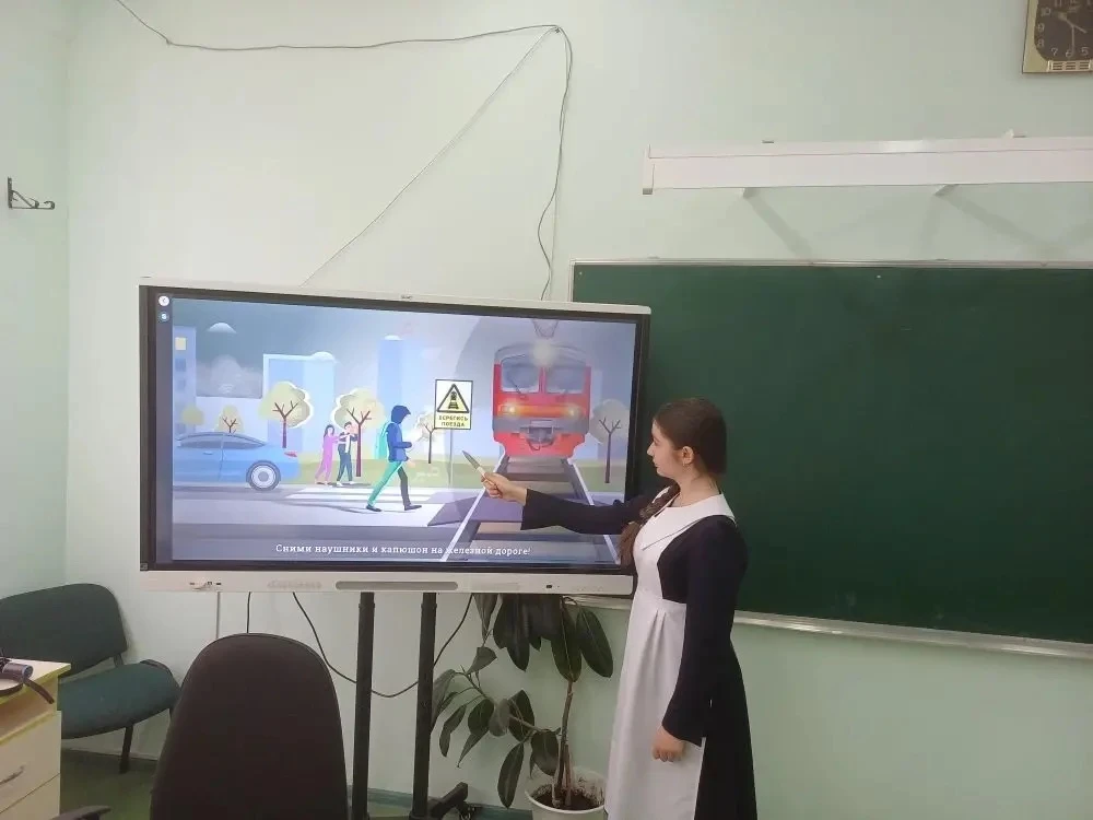 📌ВНИМАНИЕ: месячник «Уступи дорогу поездам!»   С 1 по 31 мая 2026 года по всей стране проходит месяч