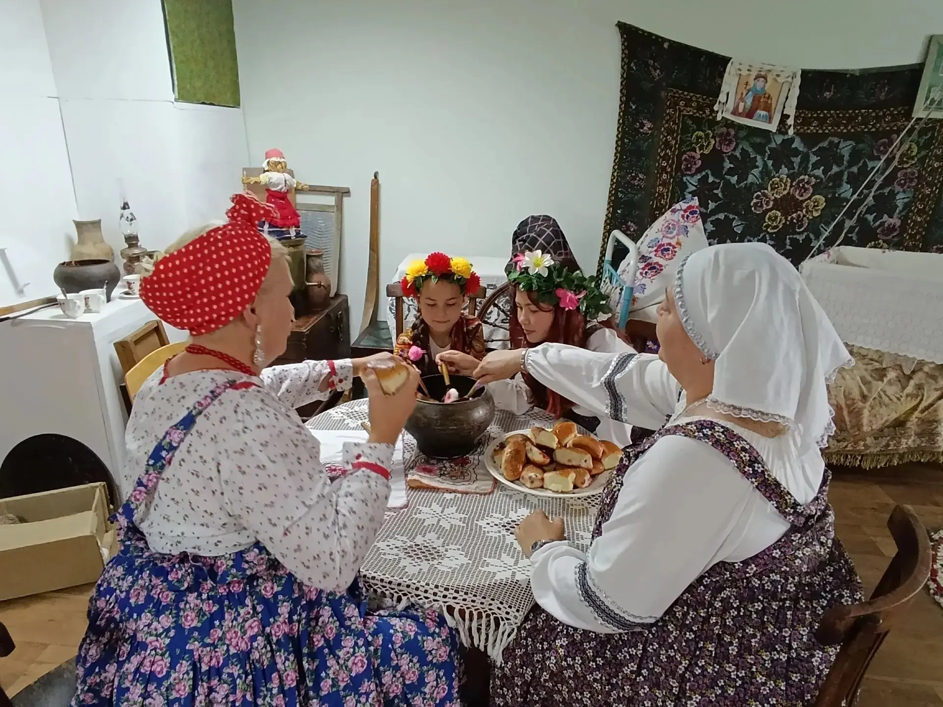 17 июля в сотрудники Нижнемарьинского и Тресоруковского Домов  культуры провели прекрасное совместно