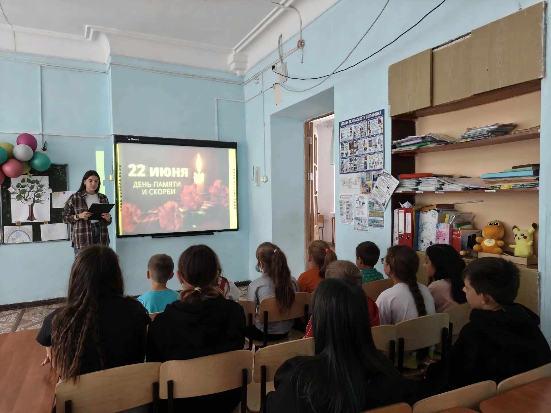 Сегодня, 22 июня, День памяти и скорби.
В пришкольном оздоровительном лагере «Нити поколений» состоя