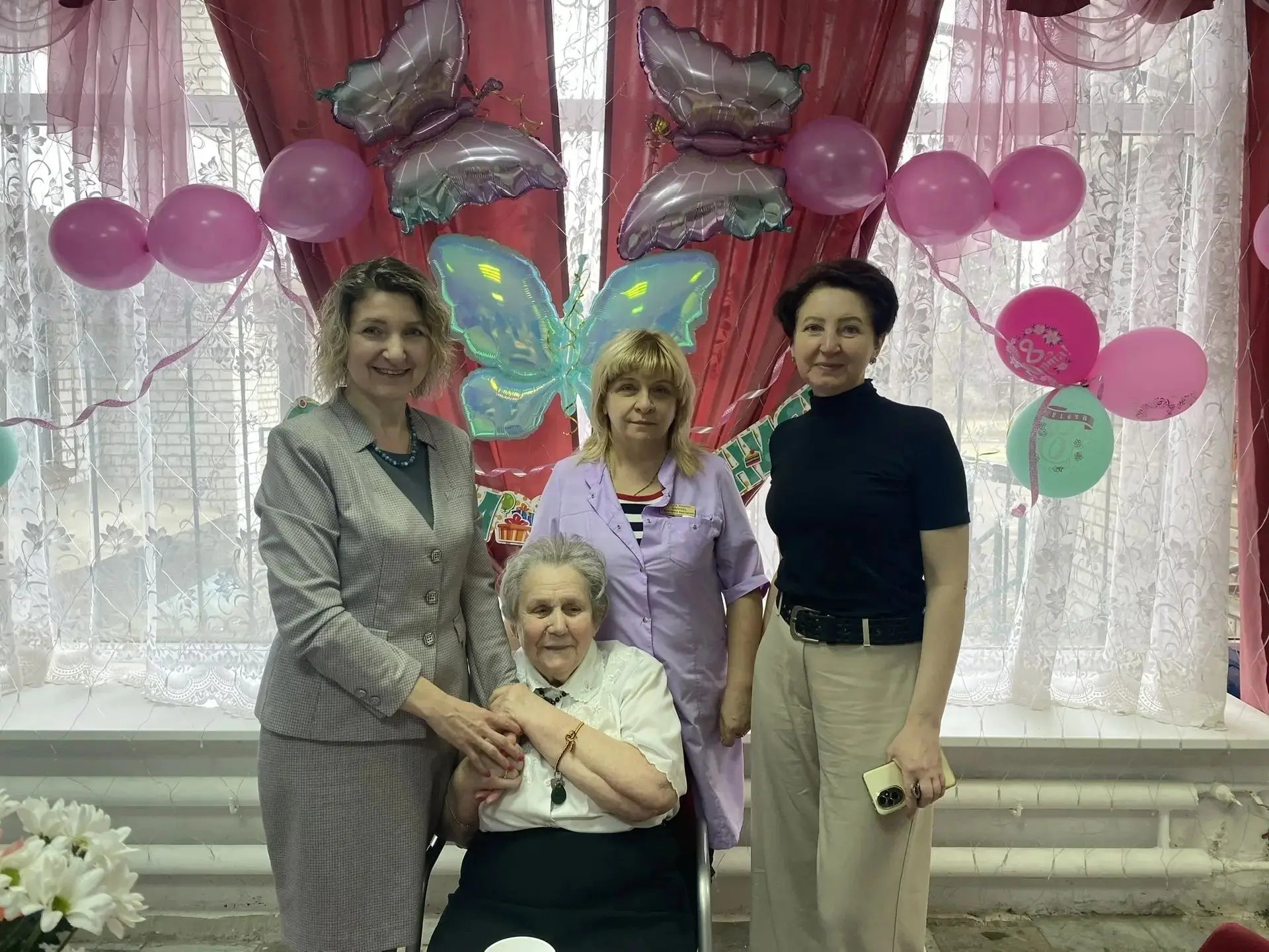 🌟90 лет мудрости и силы духа ⁣ 🏡🎉31 марта геронтологический центр "Вишенки" чествовал свою уважаемую