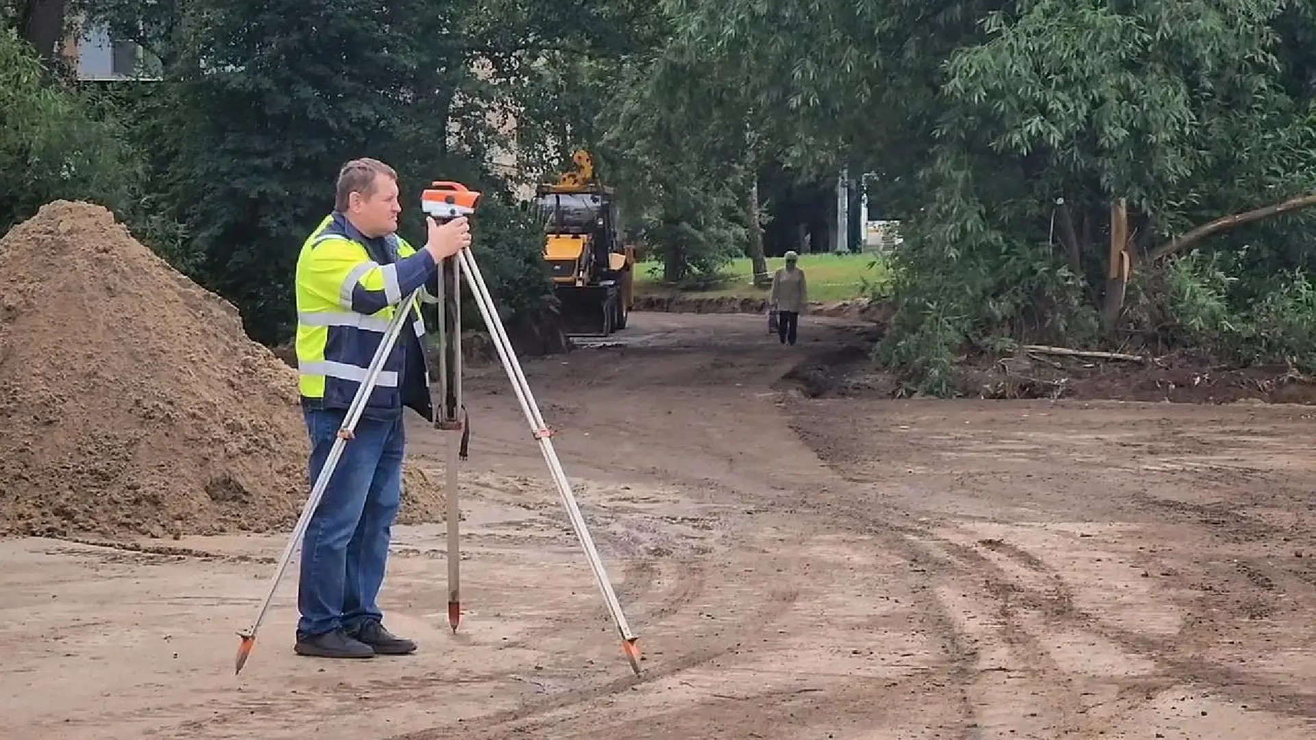 ✅ В Бронницах началось комплексное благоустройство дворов на Советской улице у домов №133 и 135. Бри