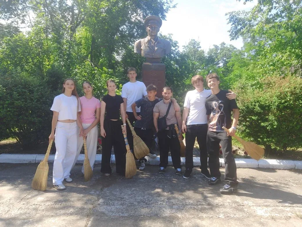 🌟В преддверии Дня памяти и скорби— студенты Кропоткинского техникума технологий и железнодорожного 