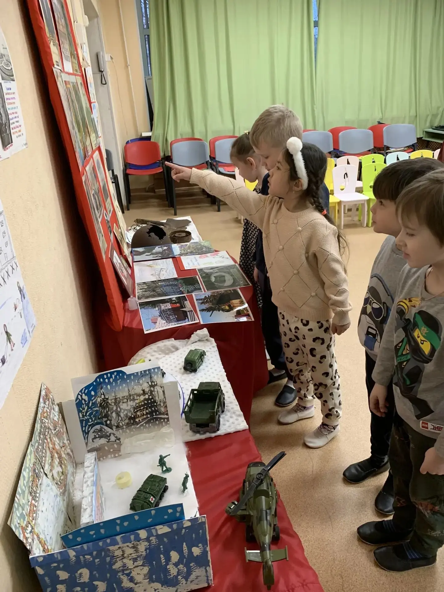 В стенах нашего детского сада прошла уникальная выставка, посвящённая одному из наиболе...