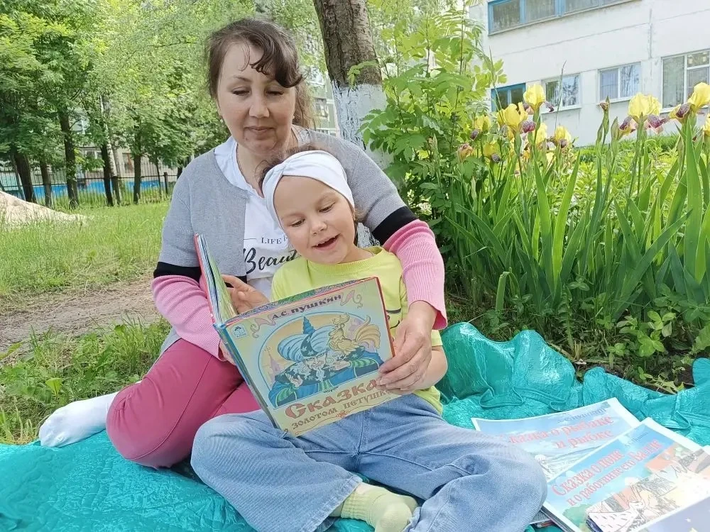 В преддверии Пушкинского дня,  мамы воспитанников детского сада- члены женсоветов города и «Женского