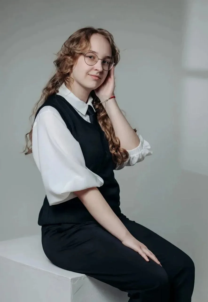 Поздравляю Соколову Анастасию, выпускницу лицея имени Д.И. Менделеева, с блестящим резу...
