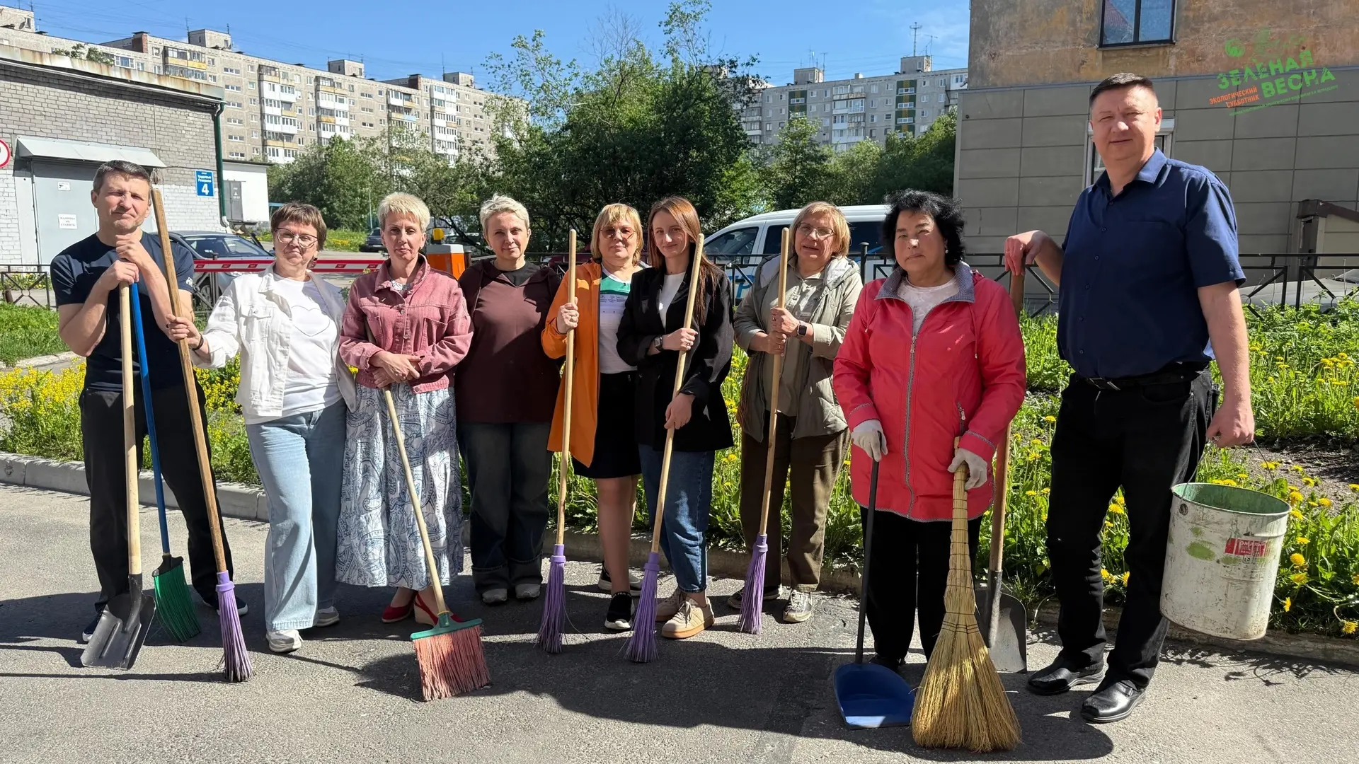 🌿 В Мурманской области продолжается Всероссийский экологический субботник «Зелёная весна», который 