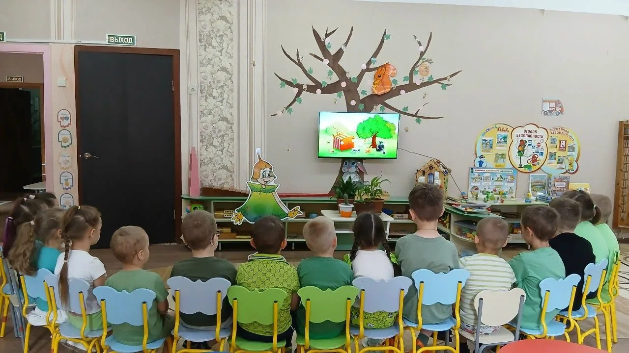🌿 ЗЕЛЕНЫЙ ДЕНЬ в нашем садике! 🌿

Сегодня мы окунулись в мир природы и узнали, почему ее называют 