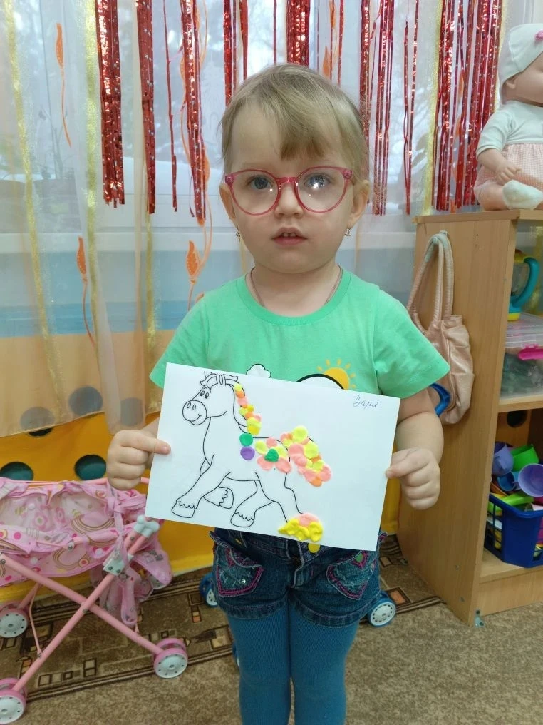 С наступающим годом лошади! В преддверии нового года воспитанники первой младшей группы...