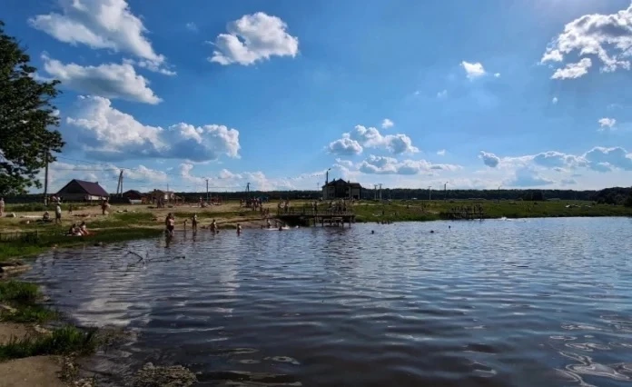 В Саранске купаться разрешено только в пруду «Зелёная роща». 🌊

Остальные водоёмы ещё проходят пров