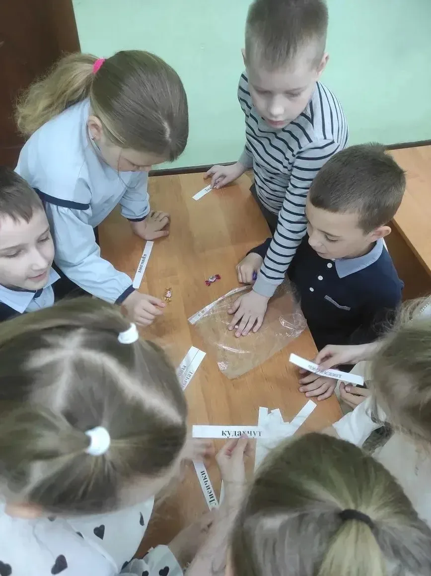 В 1 «Б» классе прошла игра по произведениям Корнея Чуковского.