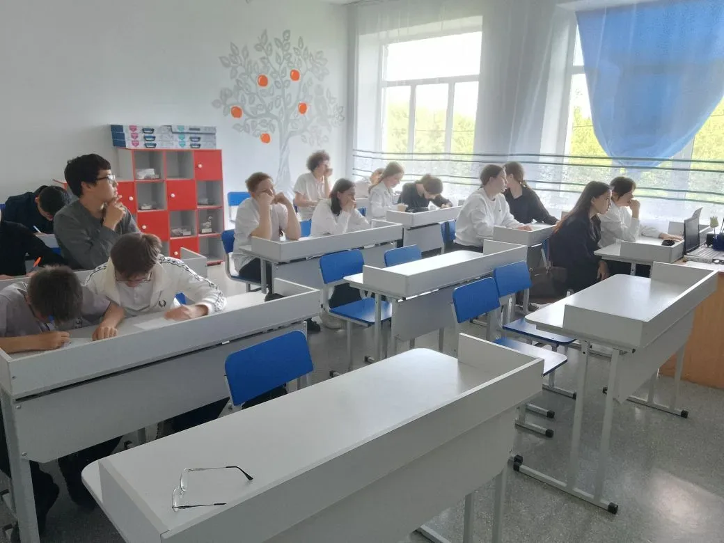 В рамках месячника по профилактике алкоголизма и табакокурения в Комсомольской средней школе проведе