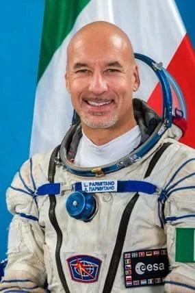 ⚡ NASA назвало астронавтов, которые отправятся на Луну в рамках миссии «Артемида 3» в 2...