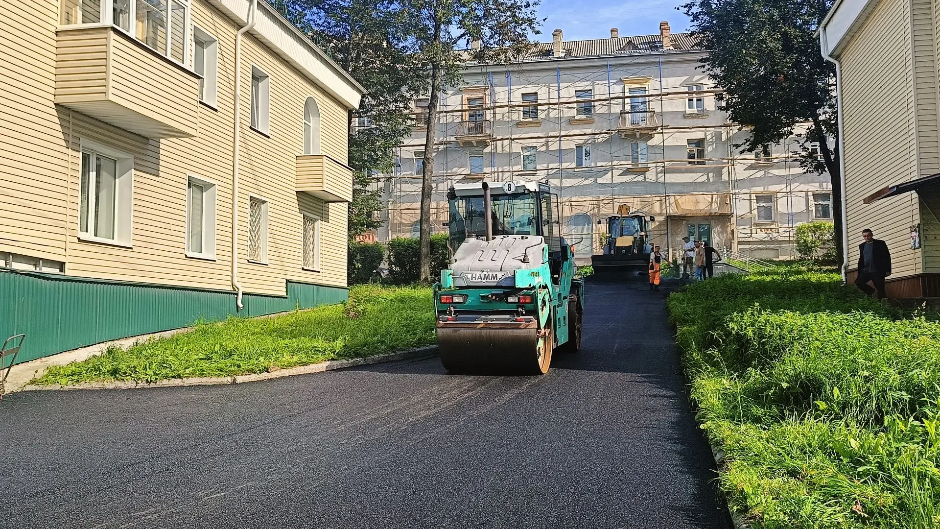 В Новоуральске ремонтируют 14 дворов