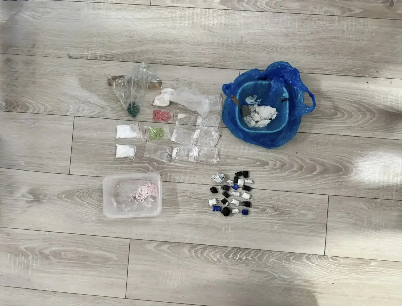 В Наримановском районе наркополицейскими пресечена деятельность интернет-закладчицы