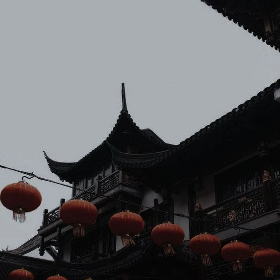 🗣 知道 или 明白 

• 知道 [zhīdào] — знать факт. Используется, когда вы знаете информацию, факт, узнавали 