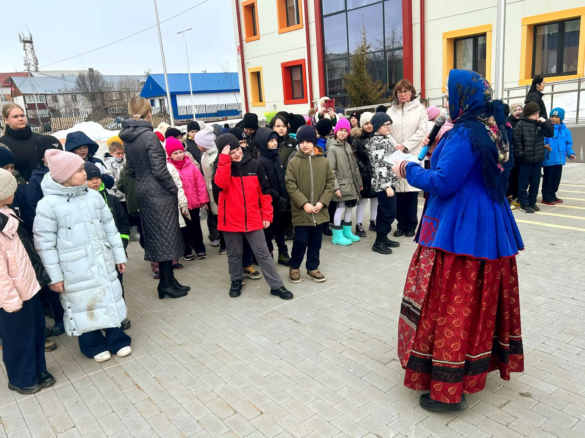 Сегодня для учащихся второй начальной школы прошла увлекательная игровая программа, пос...