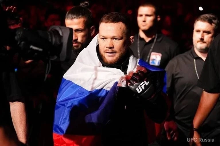 🥊 Уральский боец вошёл в тройку лучших в мире

Пётр Ян из екатеринбургского клуба «Архангел Михаил»
