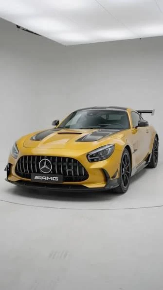 Mercedes-AMG GT Black Series в цвете Solar Beam Yellow — это один из самых экстремальны...