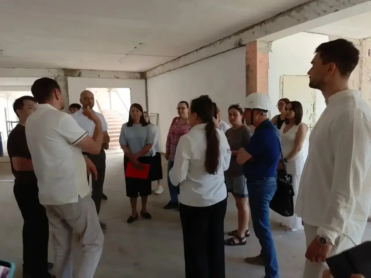 Родительский контроль за ходом капитального ремонта школ города Чебоксары  Сейчас параллельно в 16 о