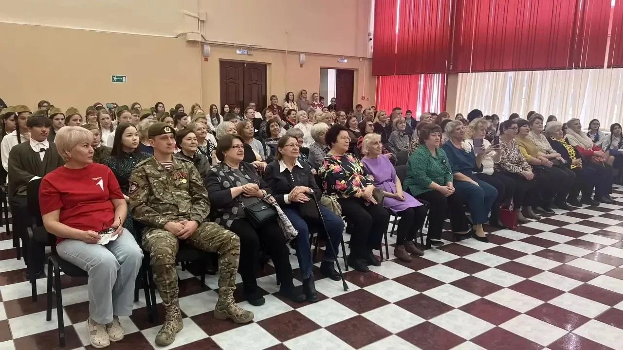 В нашей школе прошёл праздничный концерт, посвящённый празднику 9 Мая — Дню Победы.  Это событие ста