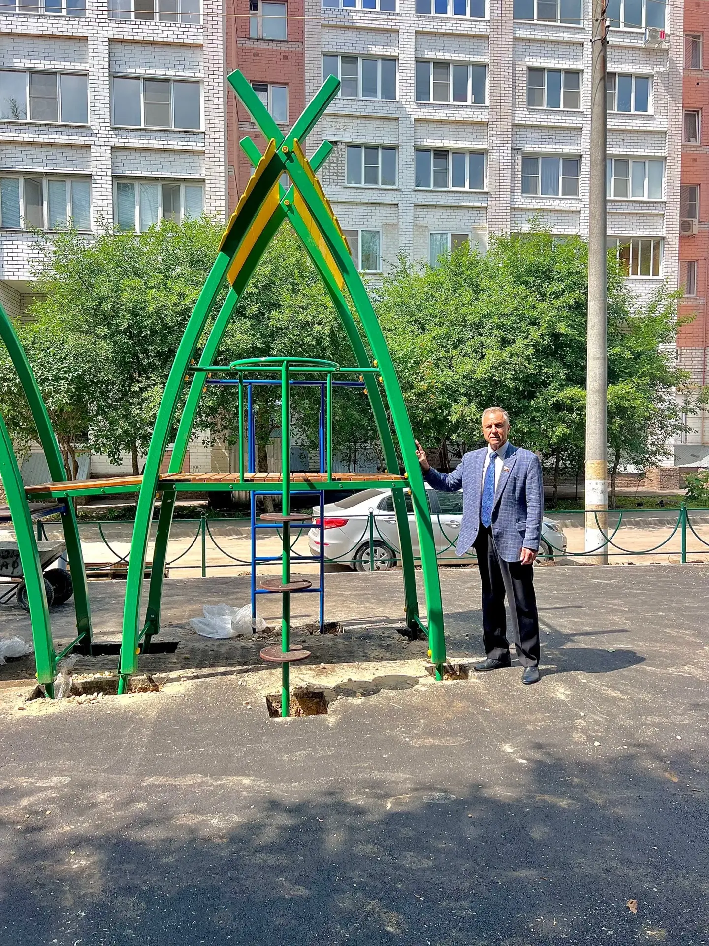 В своей депутатской работе всегда уделяю особое внимание строительству новых детских и ...