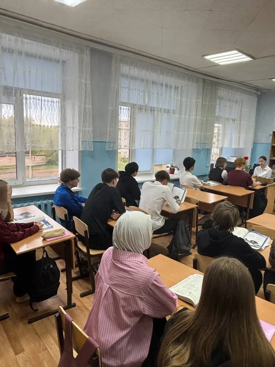 Школа №3: День наоборот 🔄 ‎ ‎27 апреля мы забыли о привычных ролях. Кто сказал, что ребёнок не может