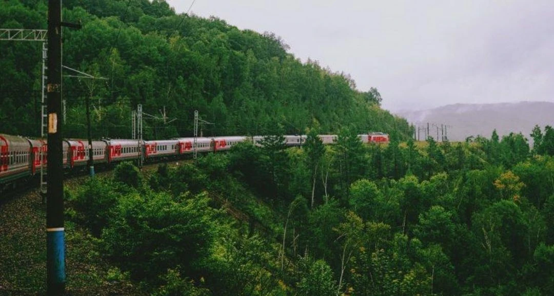 🚆 Путешествия по России: как меняются маршруты туристов

Внутренний туризм в России продолжает разв
