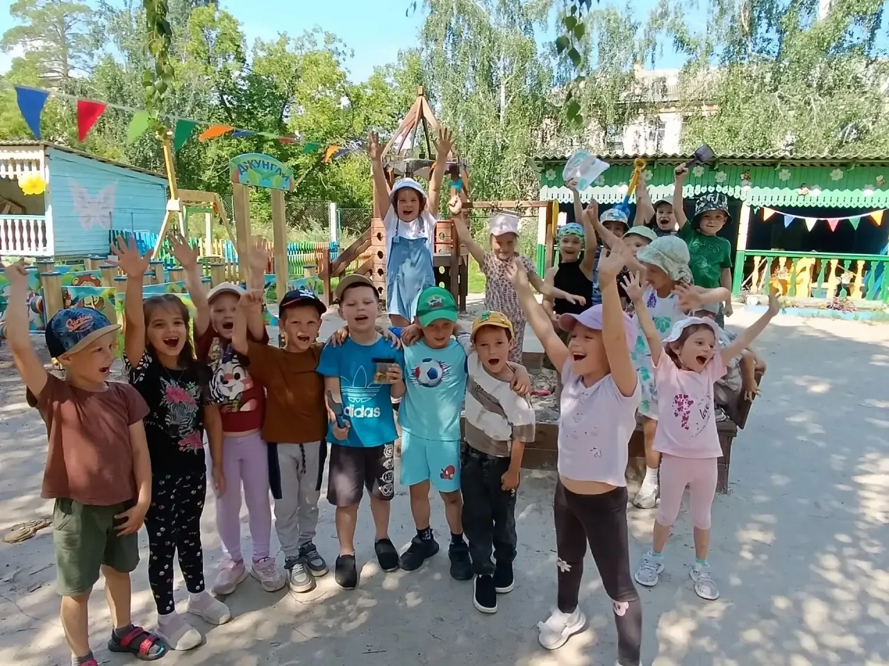 💎☀️ Квест «В поисках солнечного клада» ☀️💎

Сегодня на прогулке в старшей группе «Фиксики» прошёл 