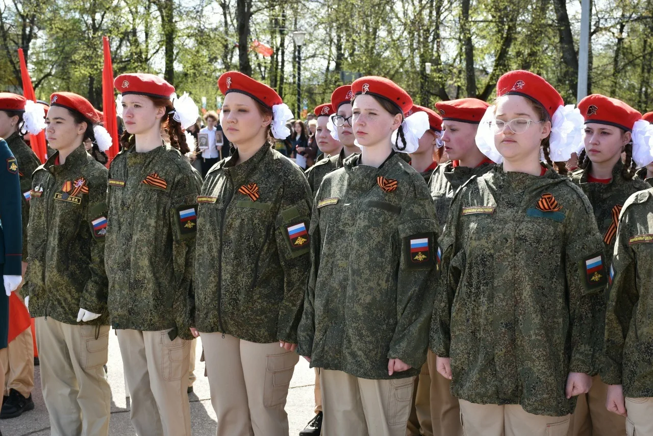 🇷🇺ЮНАРМЕЙЦЫ НА ПАРАДЕ ПОБЕДЫ🇷🇺  9 мая на Народной площади состоялось городское торжественное меропри