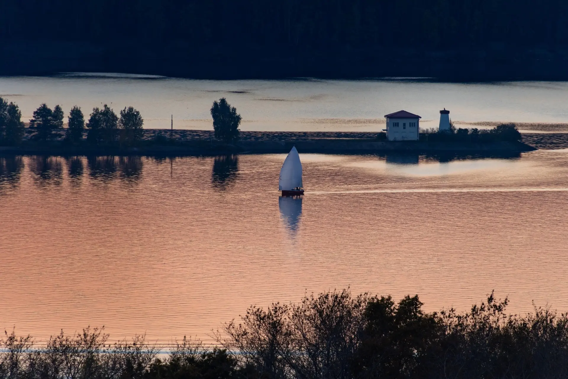🌅 Закат над Камским водохранилищем