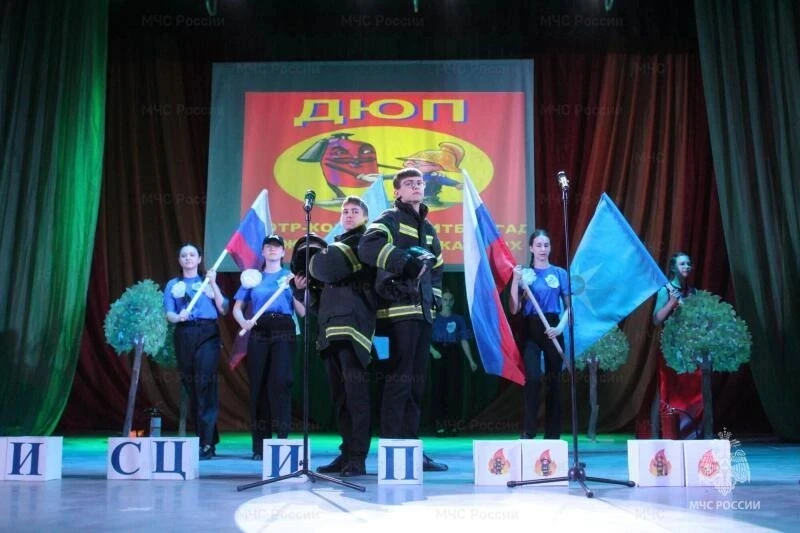 💥 «Пожарный десант» с «Горячими сердцами» стали лучшими дружинами юных пожарных Орловщины в 2026 год
