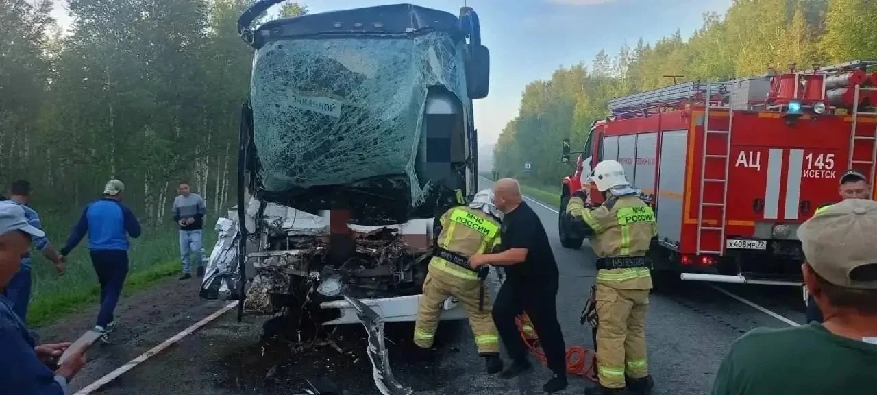 🕊️Вахтовики из Уфы попали в смертельное ДТП по пути в Сургут

Авария произошла на 101 километре дор