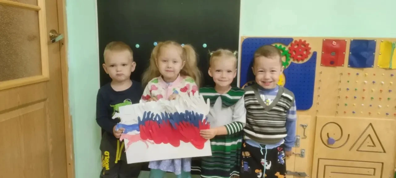 🎨🖍️ А наш детский сад продолжает готовиться! И нет, мы не про утренник... 🤫