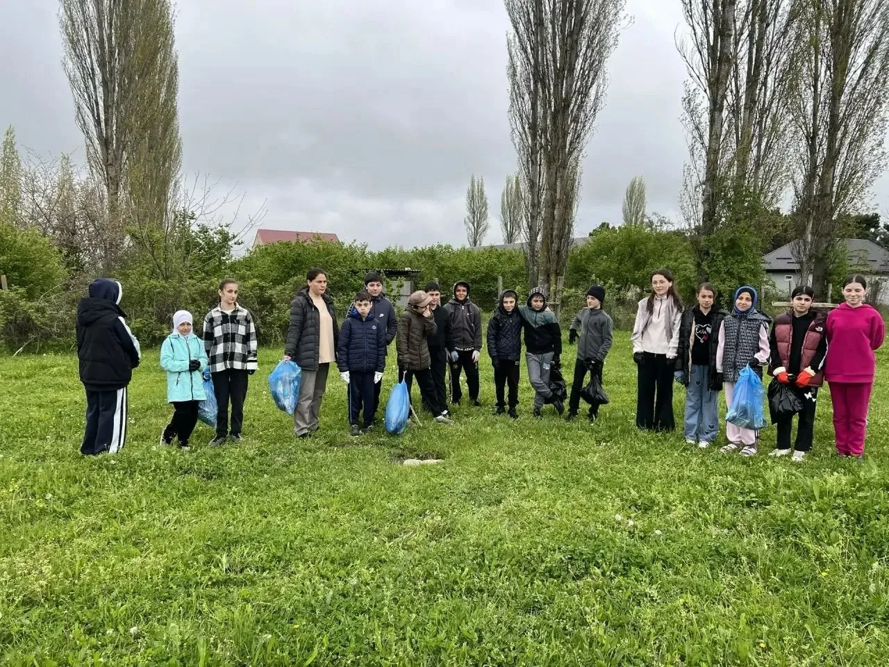 Масштабный субботник в МКОУ «Новомакинская школа»! 🌿Сегодня наша школа стала центром а...