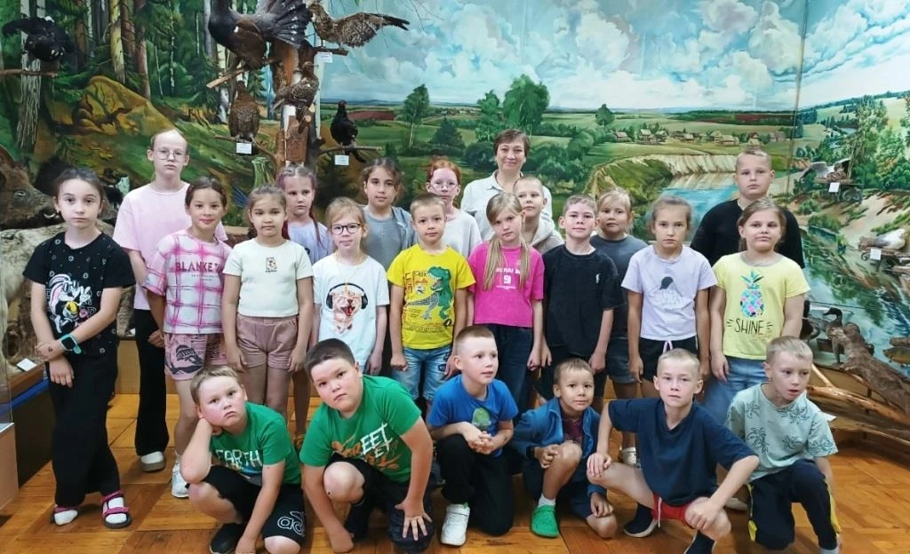 💥Сегодня краеведческий музей посетили «Неразлучные друзья»❗

👫Дети из сводного отряда стали участн