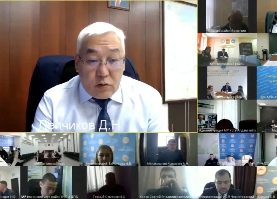 🧨🌊В Среднеколымск доставят 8 тонн взрывчатки для предотвращения вероятных заторов на реке Колыме  14
