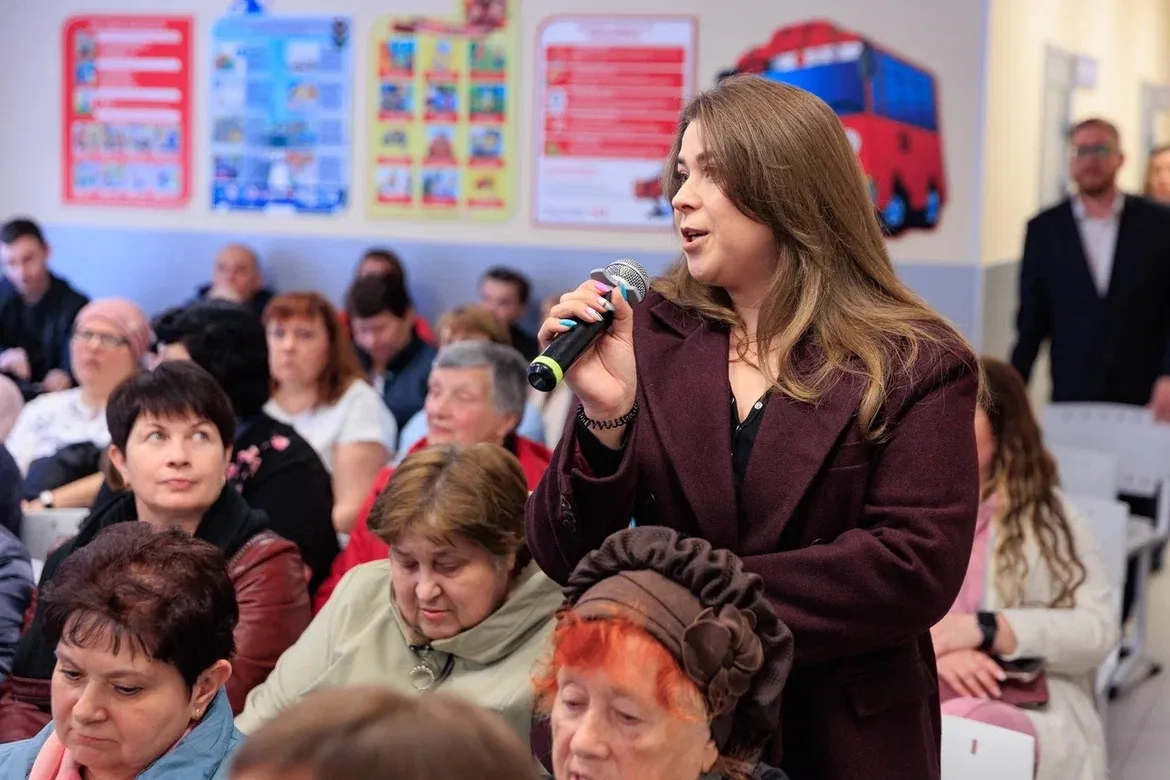 Очередную выездную администрацию провели в Малой Дубне.  🤝Традиционно начали с отчета по округу, под