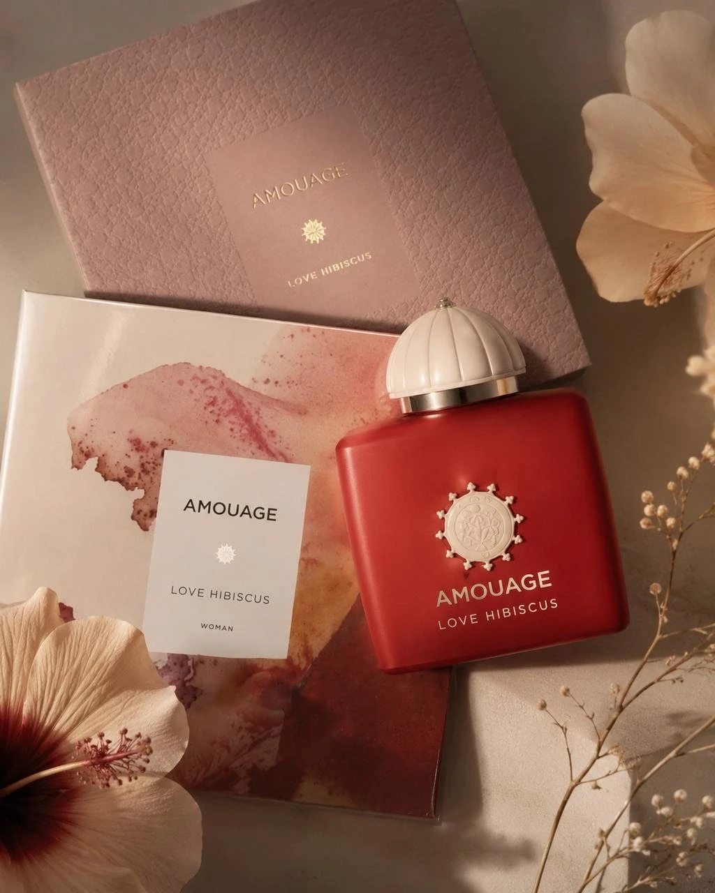 🌺 Amouage Love Hibiscus — когда аромат звучит как признание в любви.