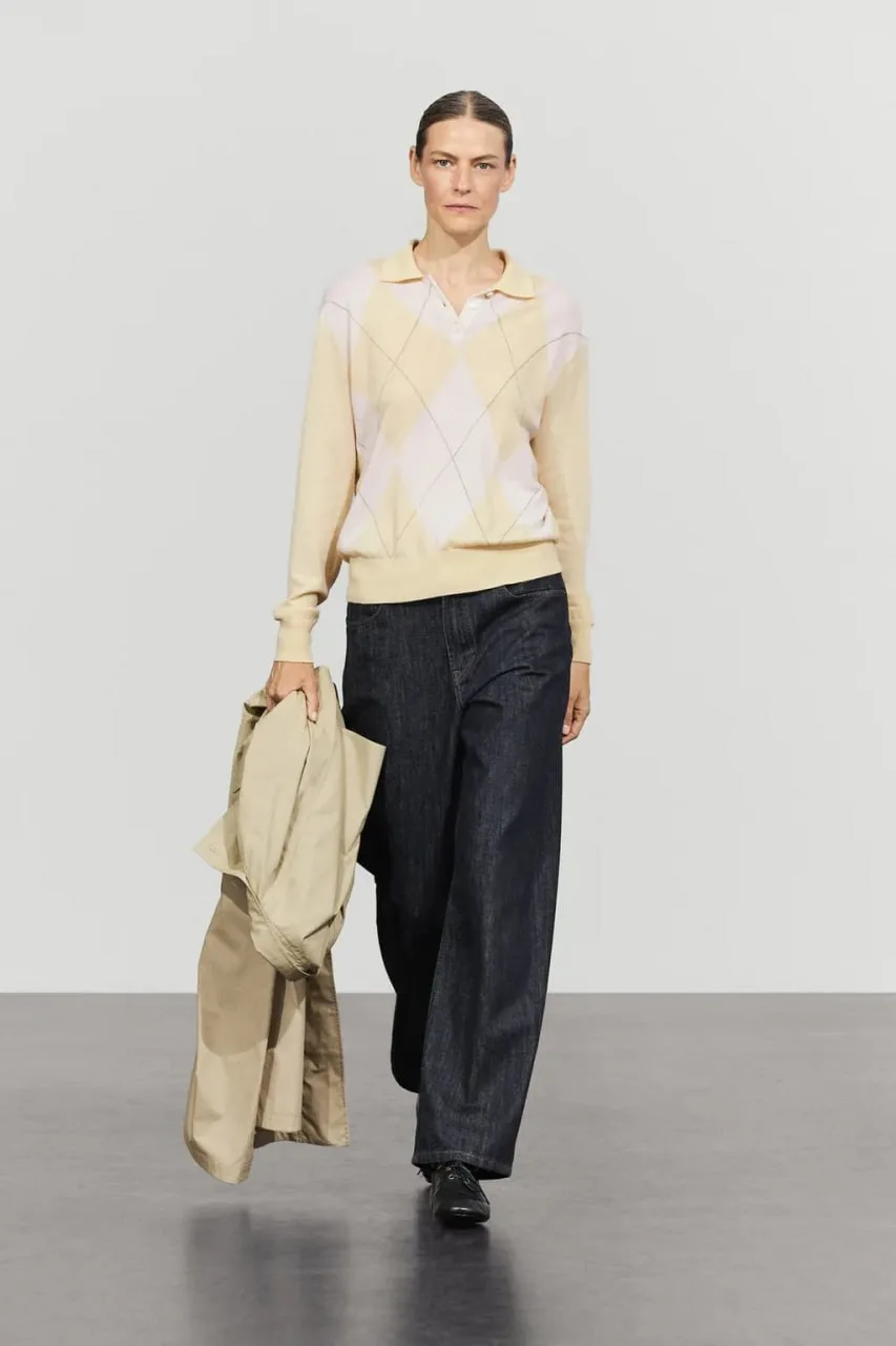 Женский шерстяной свитер от Massimo Dutti