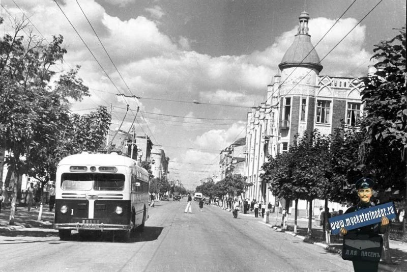 🚎 В этот день 76 лет назад в Краснодаре начали курсировать троллейбусы

28 июля 1950 году открылось