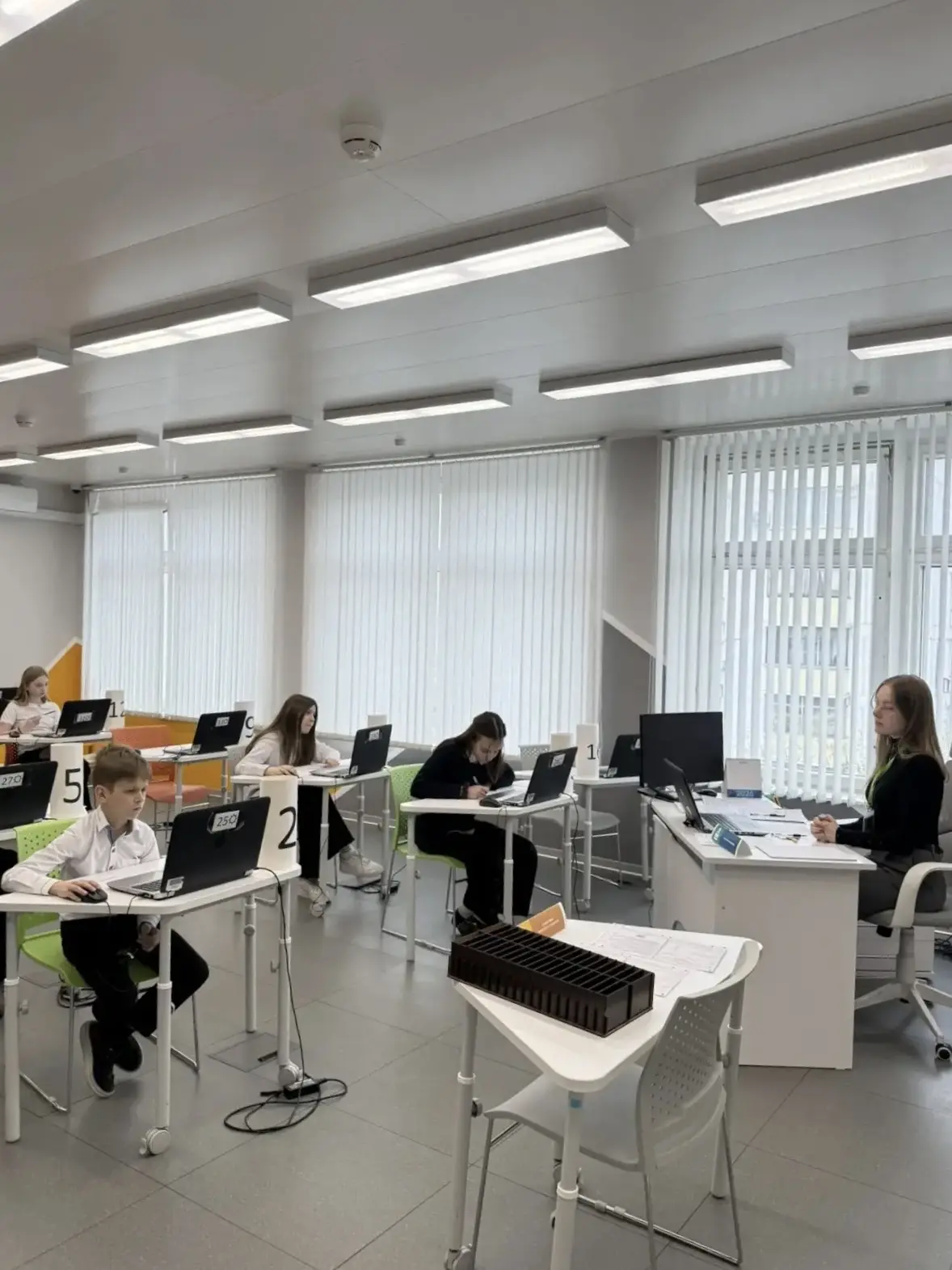 В школе «Свиблово» продолжаются городские диагностические работы МЦКО!  С апреля ученики 5, 6, 7, 8 
