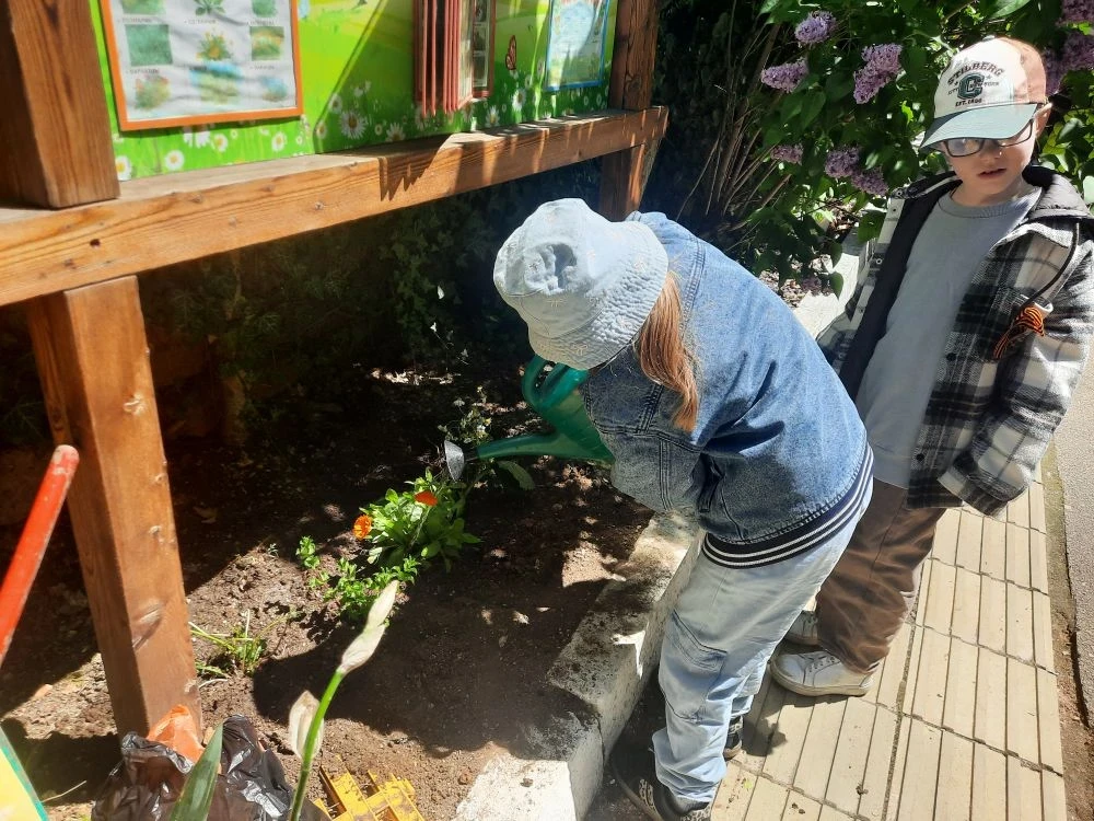 🌿 12 июня — Международный день охраны здоровья растений: юные экологи в деле! 🌿

Вчера в детском с
