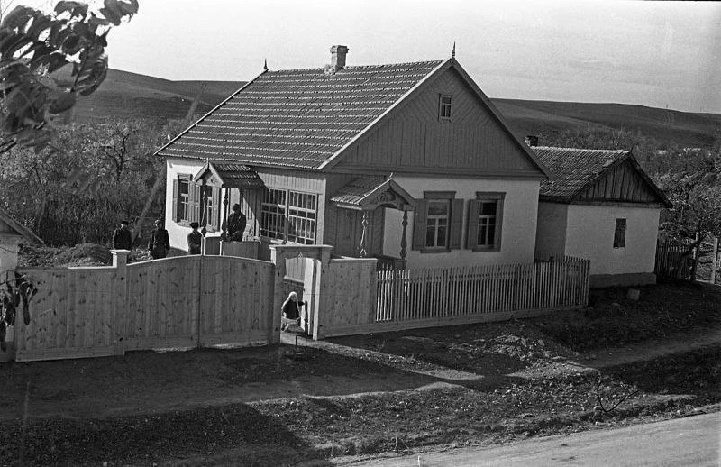 Новый дом для колхозника в станице Зольской в Ставропольском крае.