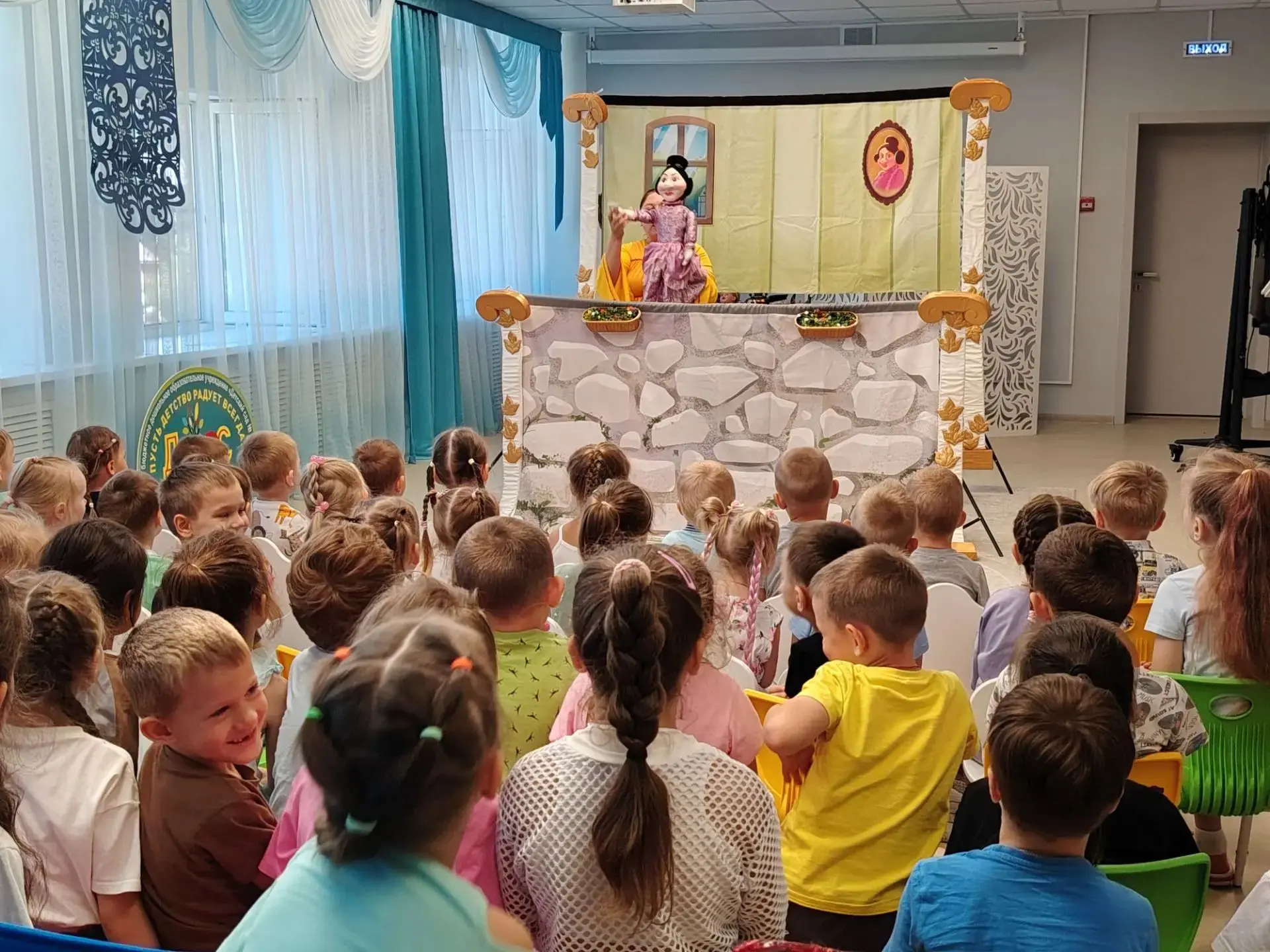 🏰 Сказка «Золушка» заглянула в гости к дошколятам! 🏰
Ребята с восторгом следили за историей доброй