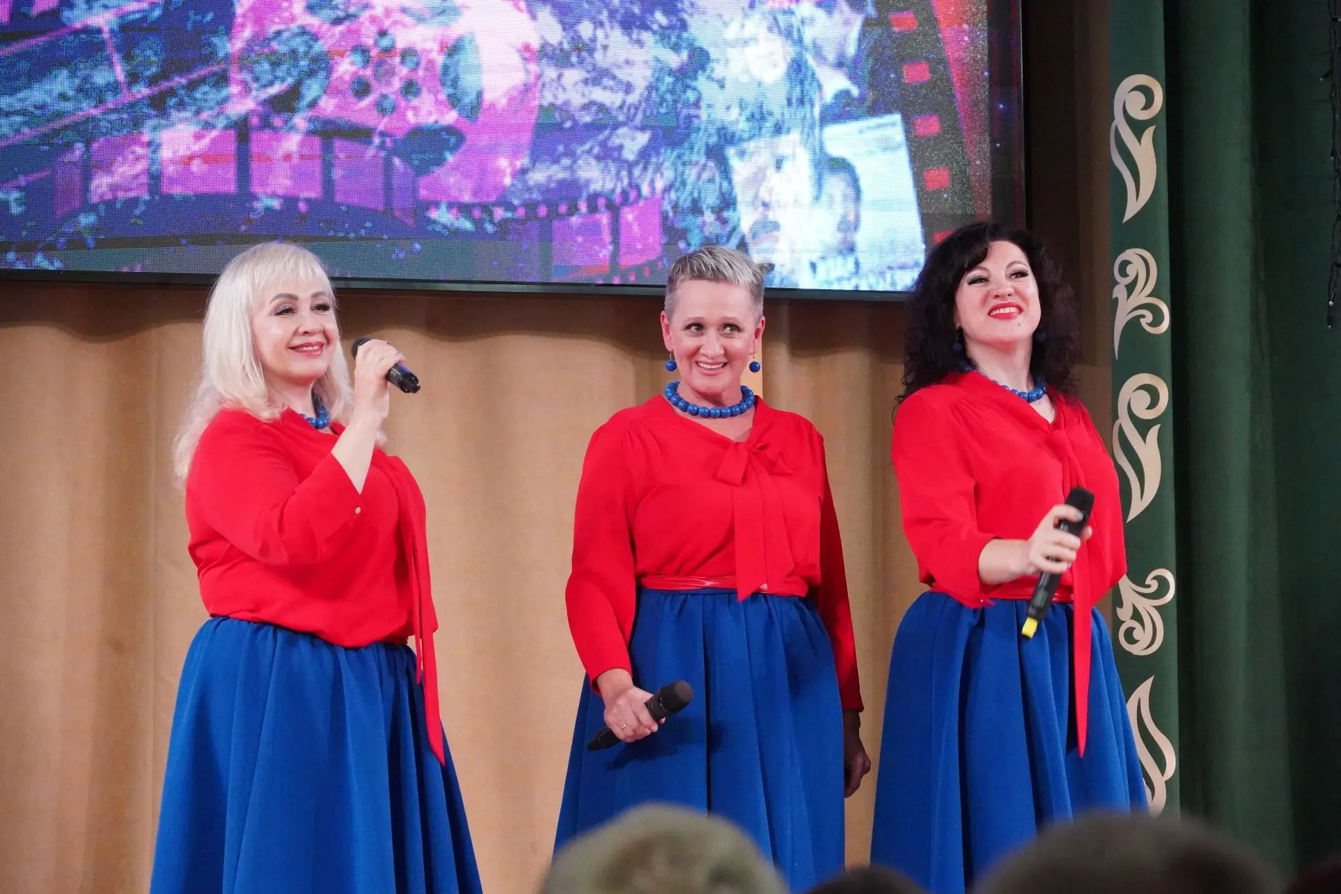 Вчера в наших стенах время словно повернулось вспять! ✨ Прошел абсолютно фееричный концерт-спектакль