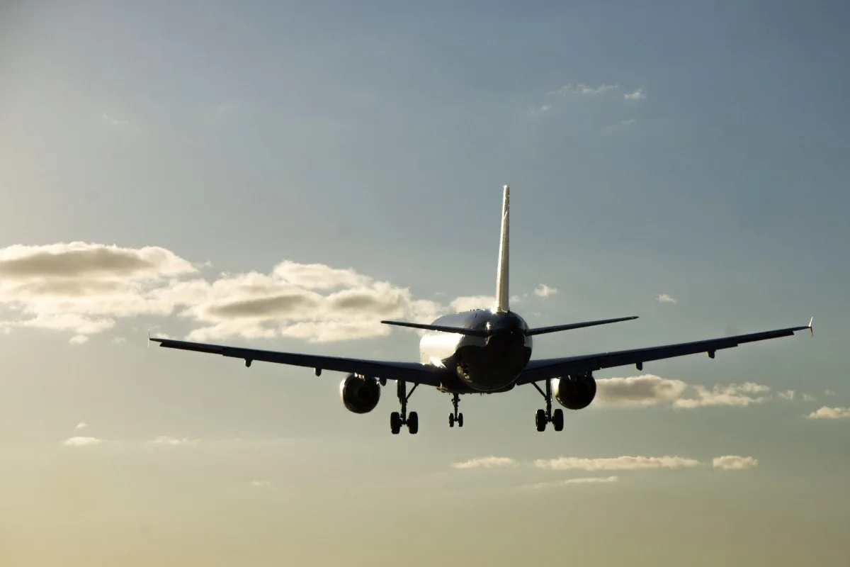 ✈️ Аэропорт Казани парализован: задержаны 20 рейсов  В аэропорту Казани после введения временных огр