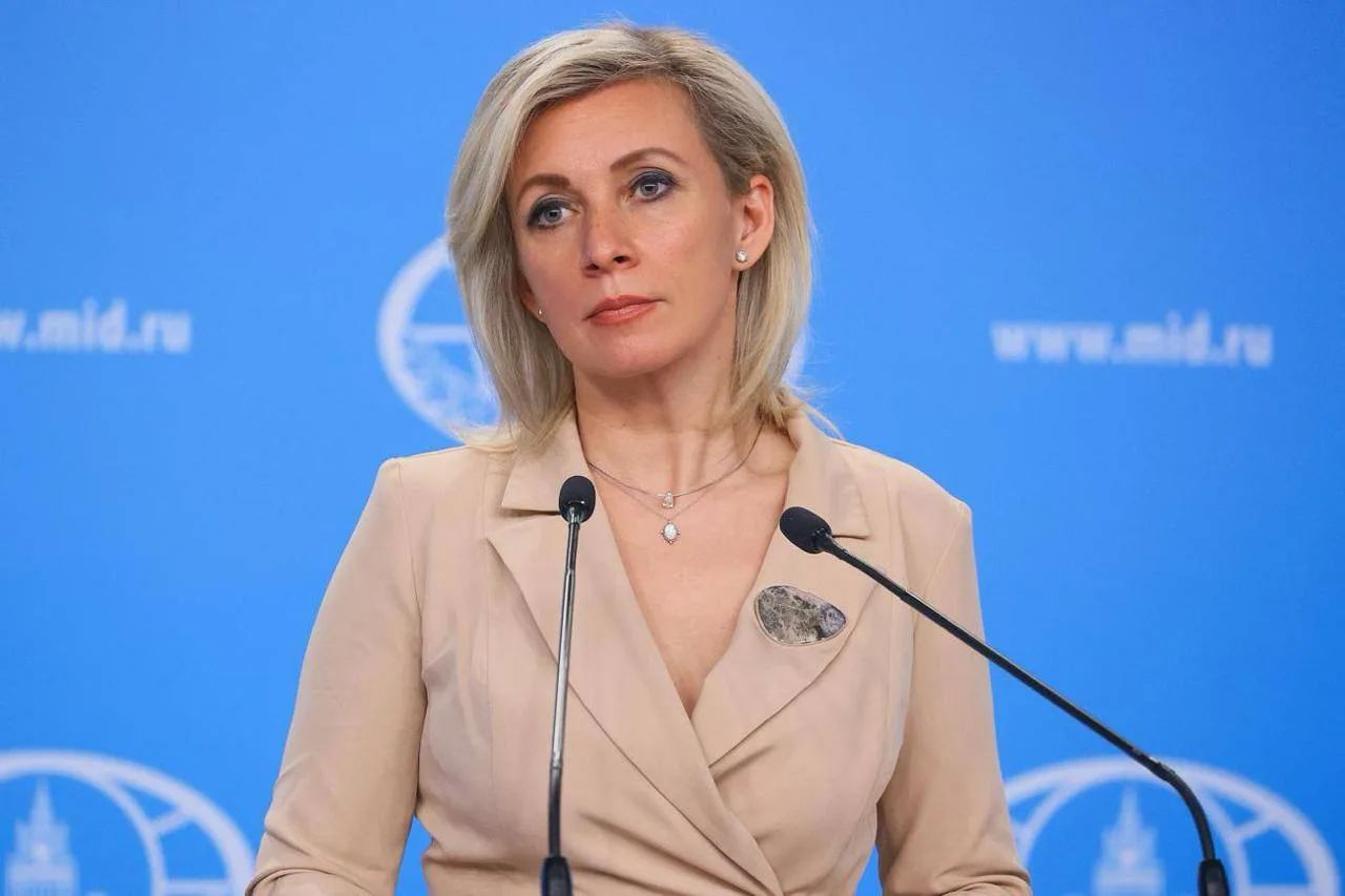FT нужно завести рубрику с анекдотами, заявила Мария Захарова, комментируя публикацию г...