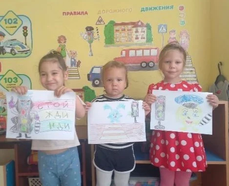 Воспитанницы группы «Чебурашка» принимают участие в муниципальном творческом онлайн-кон...