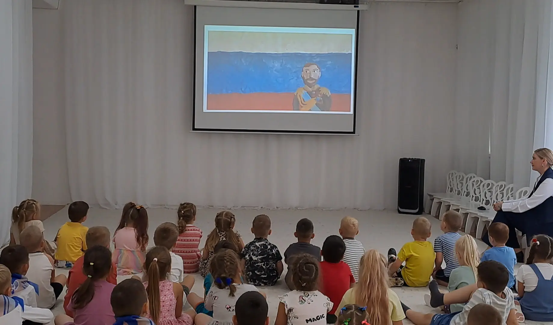 🇷🇺«Три цвета Родины»: как мы праздновали День флага!